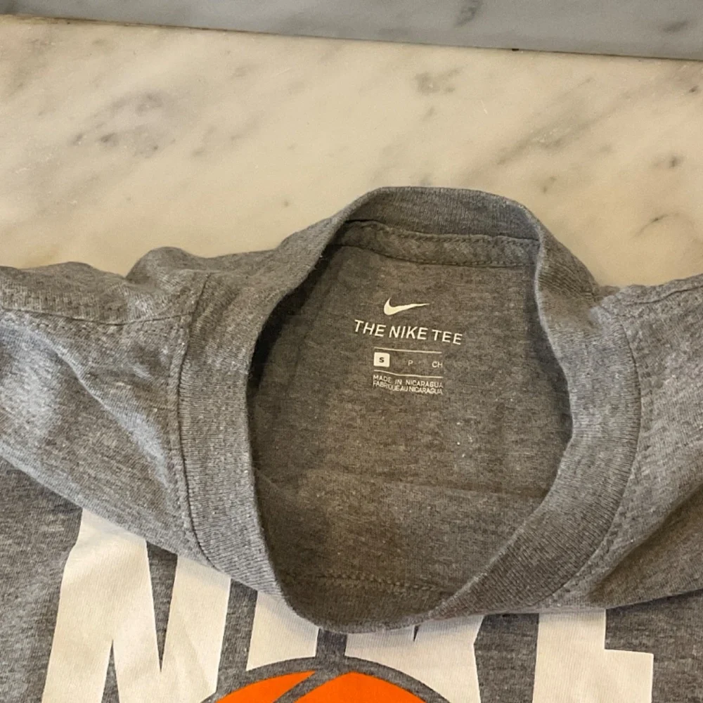 Nike Grey Cotton Basketball T-Shirt Size Small - Picture 3 of 4